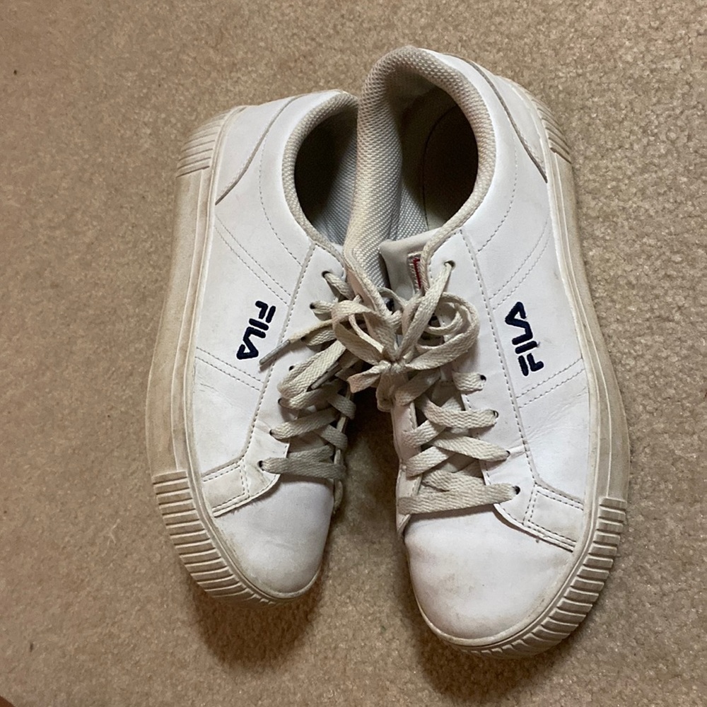 White Fila tennis shoes size 9